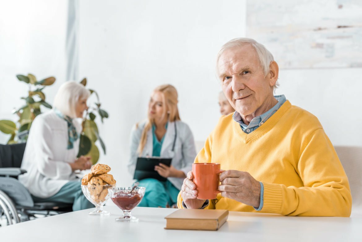 Dealing With a Chronic Illness in a Retirement Home