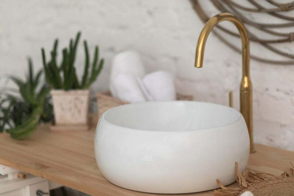 Bathroom bowl